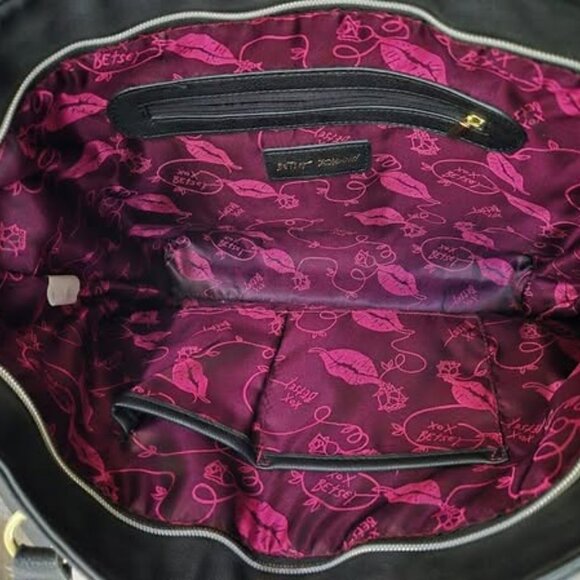 Betsey Johnson tote/purse with bow. Approx 17” width seam to seam and 12" high - Picture 3 of 4